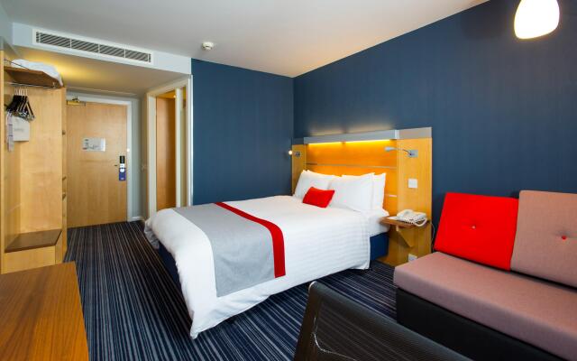Holiday Inn Express London-Epsom Downs by IHG