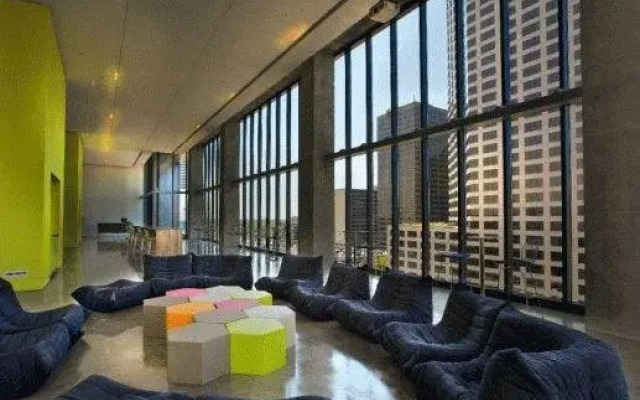 930 Poydras Apartments
