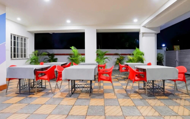 Restr Inn Manish Nagar