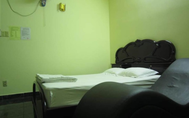 Hoa Thinh Hotel