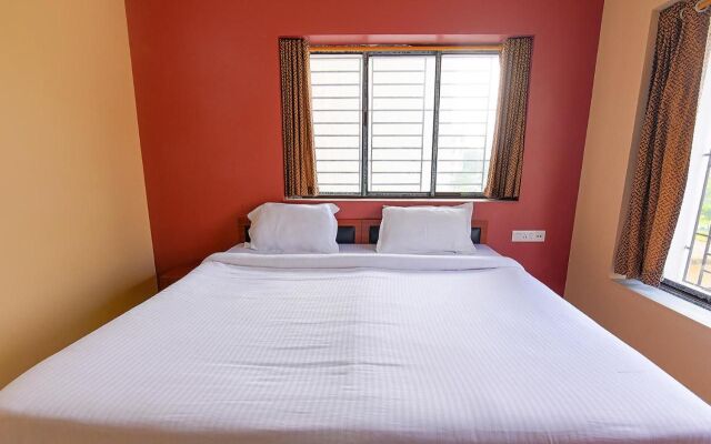 Fabhotel Amar Raj Inn