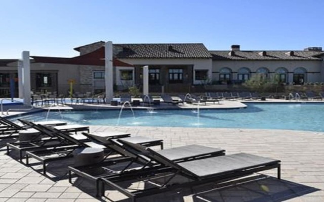 3BR Goodyear Home Pvt Pool Sleeps 8