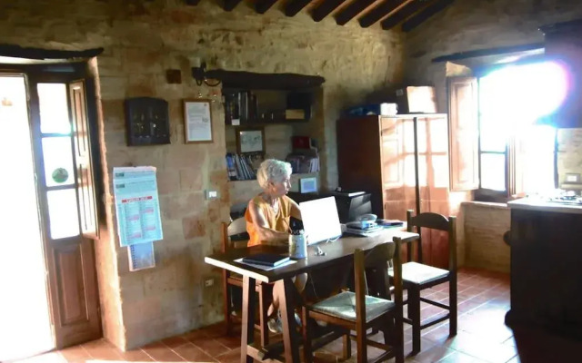 Castello di Cisterna