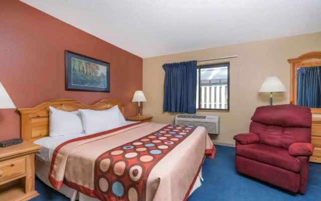 Super 8 Baxter/Brainerd Area