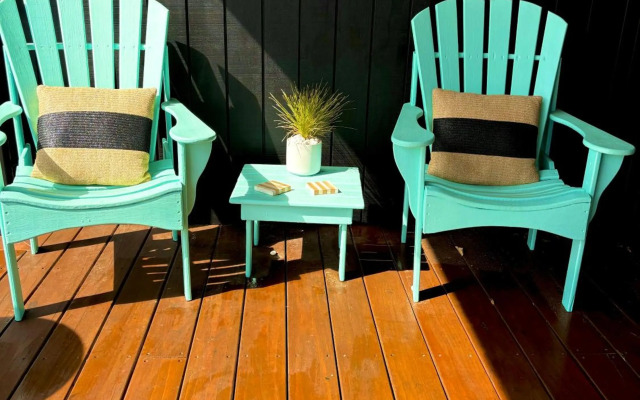 Black Beauty Retreat - Matarangi Holiday Home