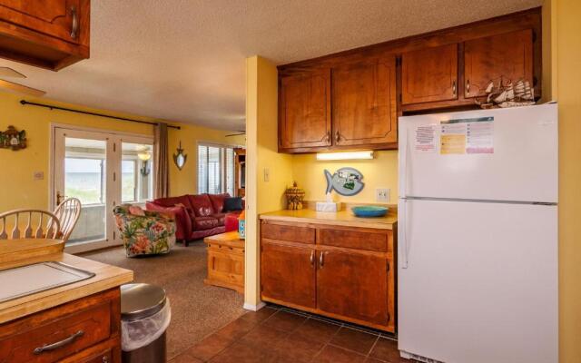 Beach Barn by Oak Island Accommodations