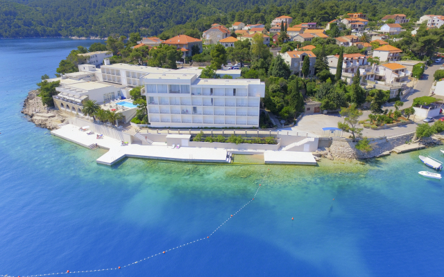 Hotel Feral – Все включено Light