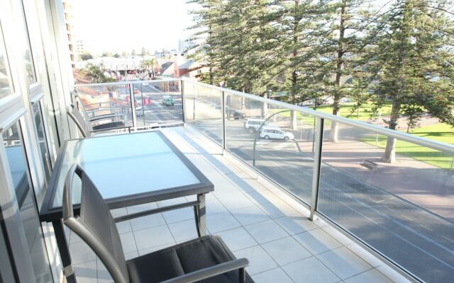 Glenelg Beachside Apartments