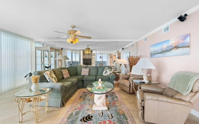 Seaspray Riverside 611