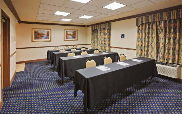 Holiday Inn Express & Suites Glenpool-Tulsa South by IHG