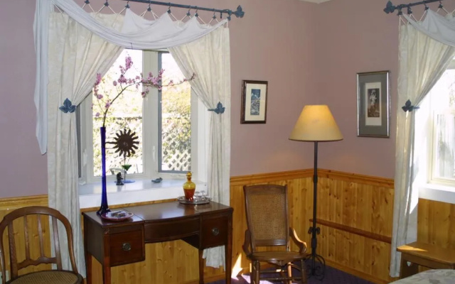 Arden Forest Inn