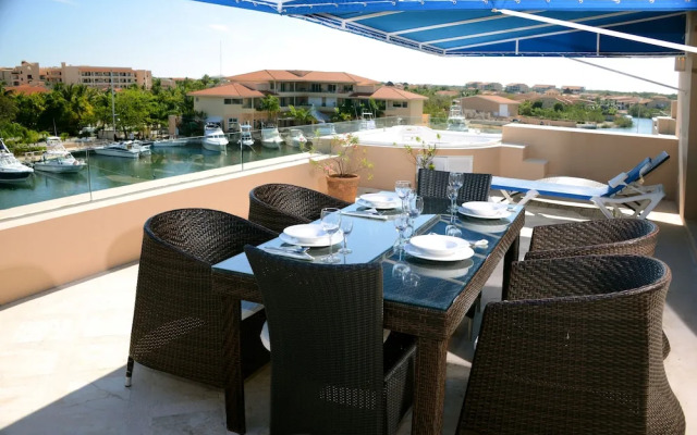 Porto Bello Gran Marina by GuruHotel