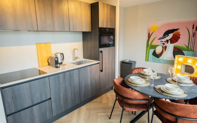 Studio Serviced Apartments With City View