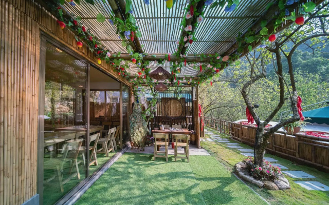 Xinxing Tianlushan Health Resort Hotel