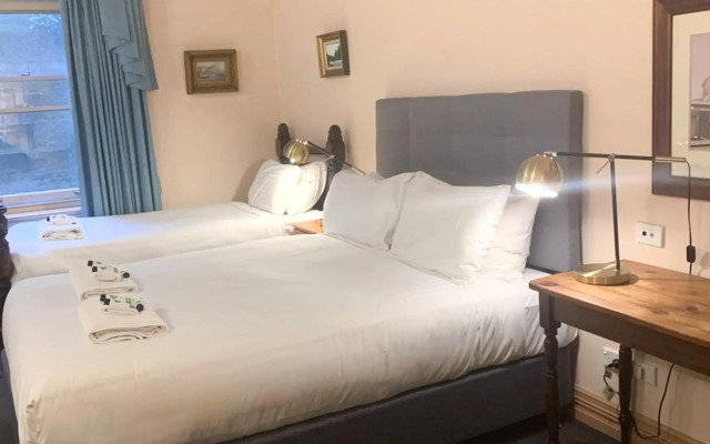 The Macquarie Hotel