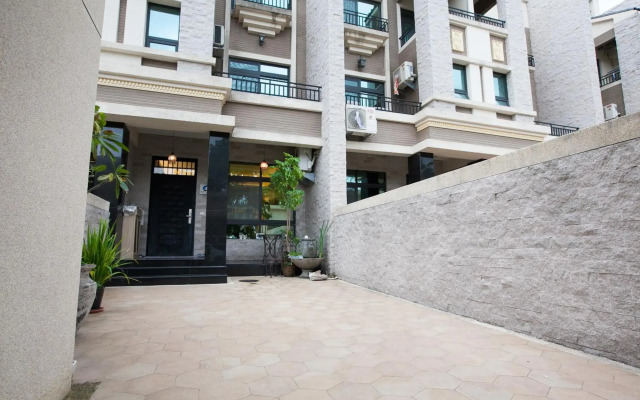 Iris Guest House