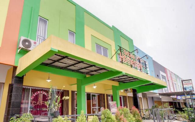 OYO 90024 Botania Homestay and Cafe