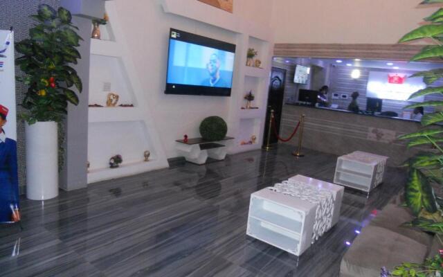 Gold Crown international Hotel