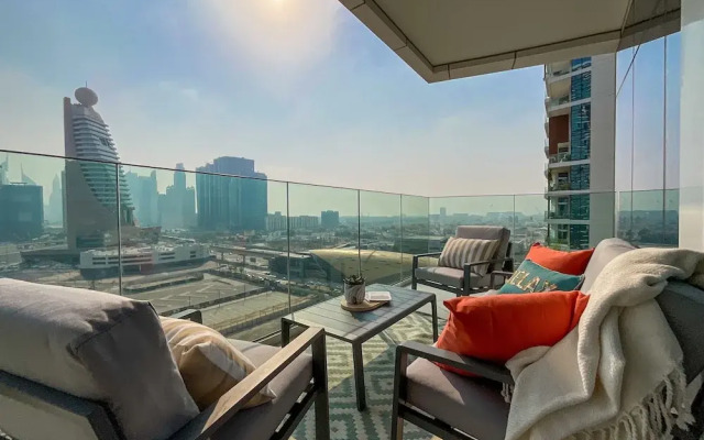 HiGuests - Park Gate Residence Tower C