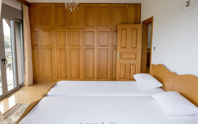 IonionStar Hotel