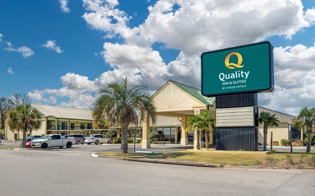 Quality Inn & Suites near Lake Eufaula