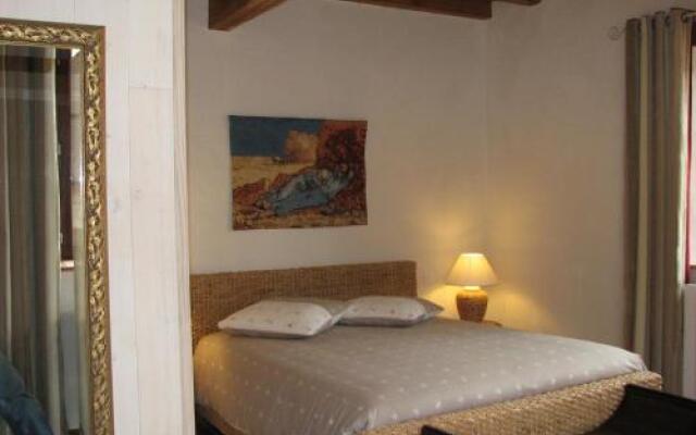 Chambres dHôtes de Charme du Château de Missandre