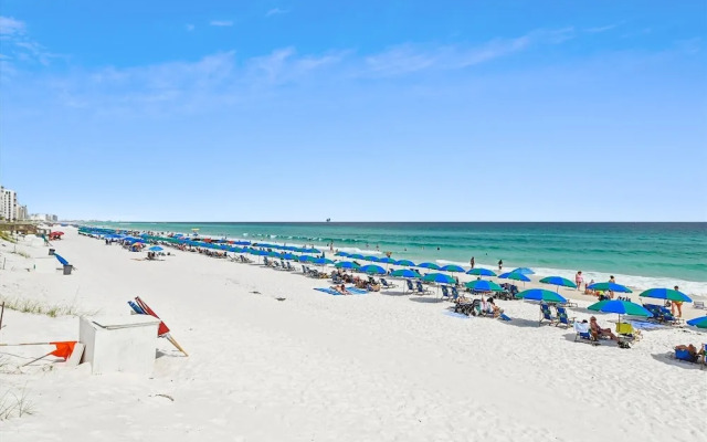 Sandpiper Cove 1115 3 Bedroom Condo by RedAwning