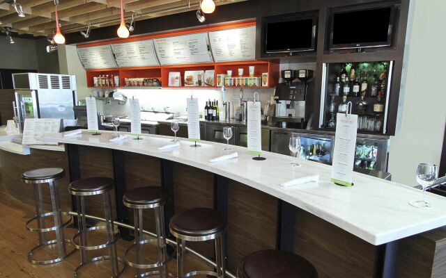 Courtyard by Marriott Raleigh North/Triangle Town Center