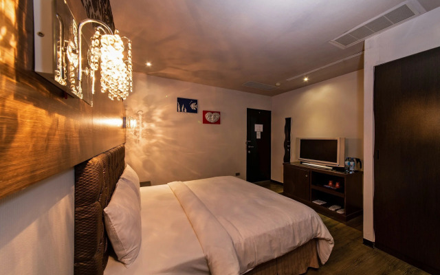 The River Fashion Hotel