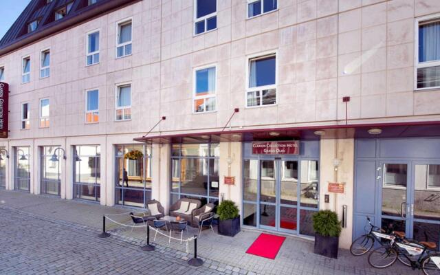hotelImage