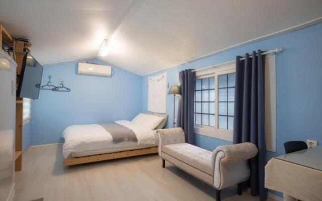 Taean Lily Pension