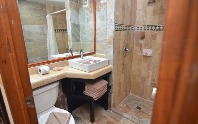 2BR Condo ground level Rinconada Del Sol
