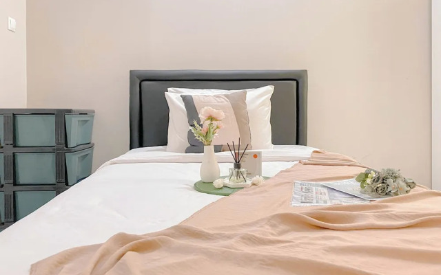 Cozy and Well Furnished Studio Grand Kamala Lagoon Apartment