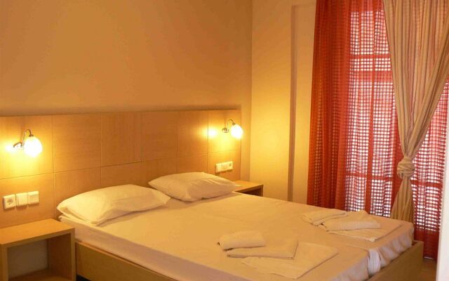 Happyland Hotel Apartments