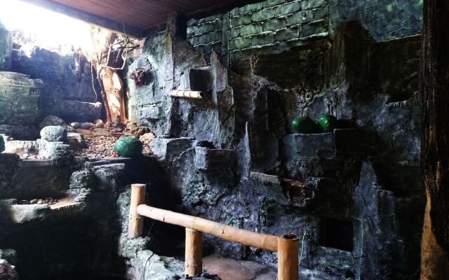 Bunk'd Backpackers Villa - Hostel