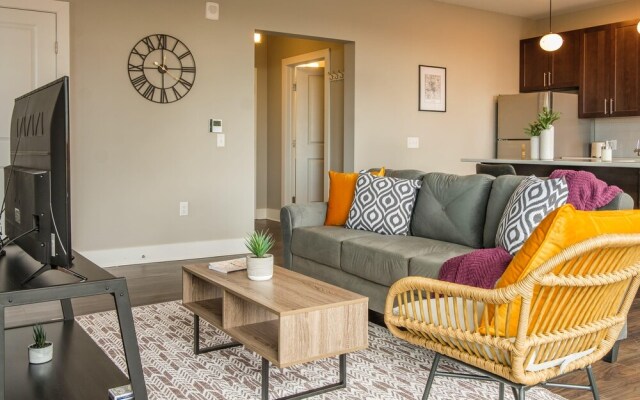 FRONTDESK LC Riversouth 245 Apts Downtown Columbus