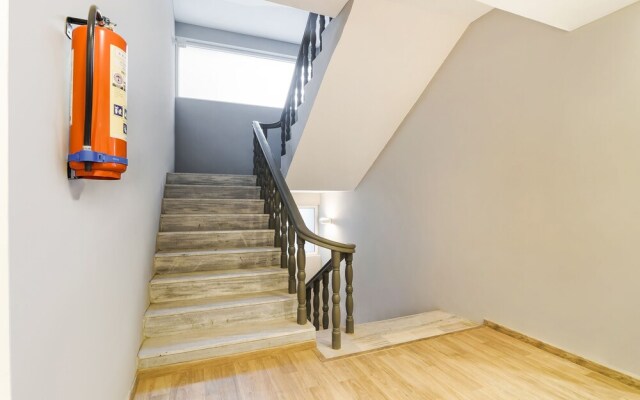 OYO Townhouse 174 Gandhipuram