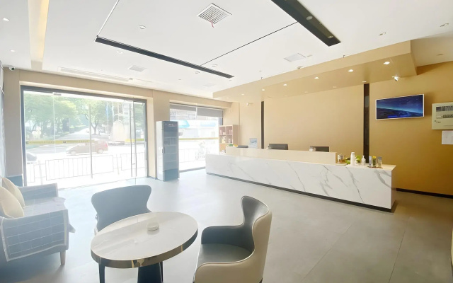 7Days Inn Chain Hotel (Changsha Yinpenling Liugoulong Subway Station)