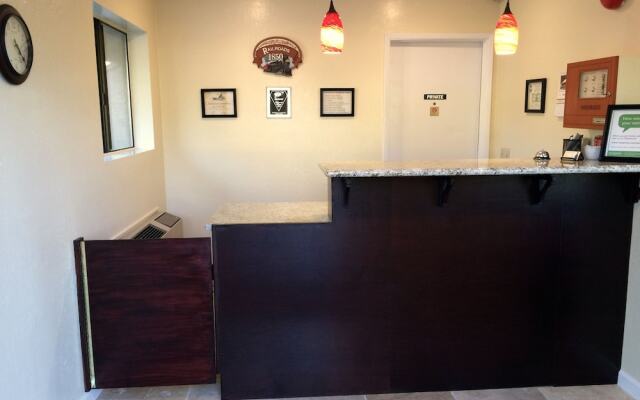 Jamestown Railtown Motel