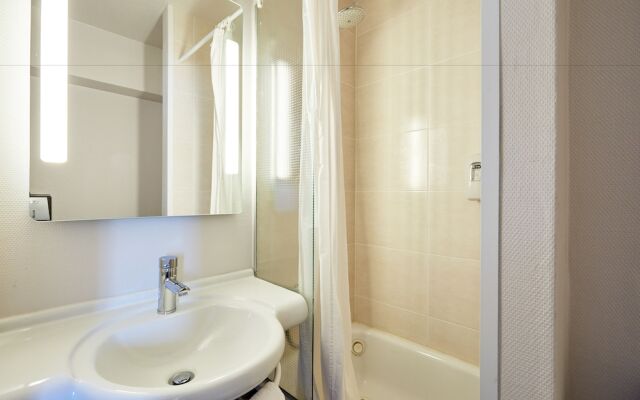 B&b Hotel Le Havre Harfleur 1