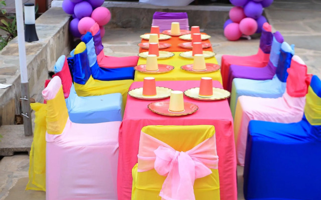 Travellers Beach Hotel & Club