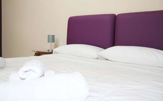 Urban Pop Hostel & BnB