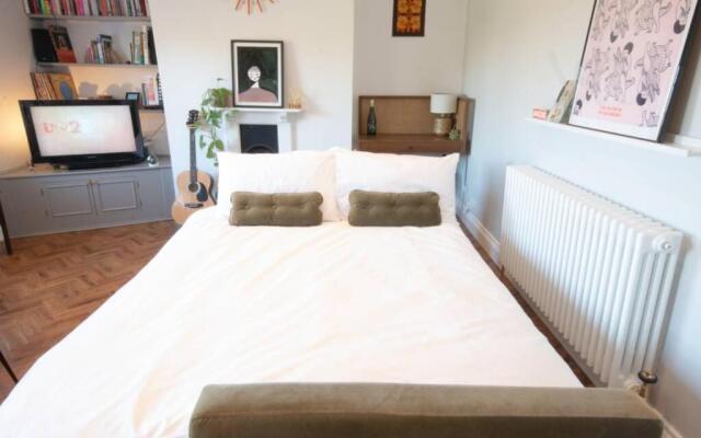 Old Town Trinity Apt No 5 by Adliv Host