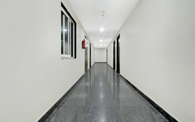 Super OYO Capital O 49955 Hotel Green Tree
