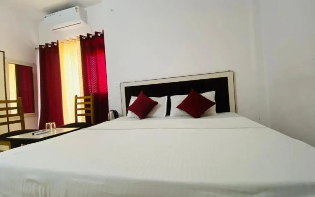 OYO 28196 Hotel Corbett Radiance