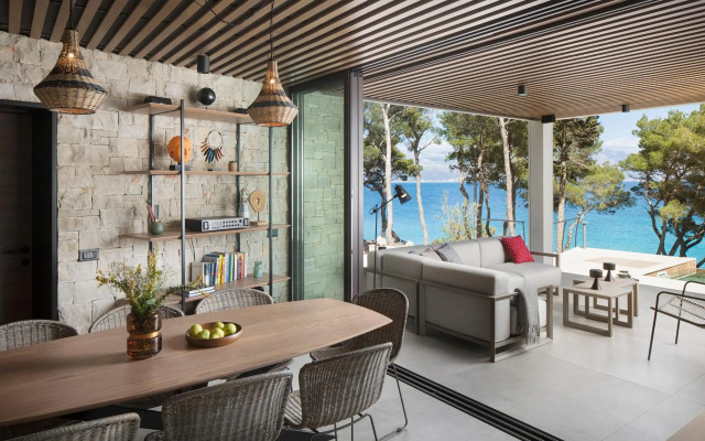 Vale Residence - exclusive & private property by the sea