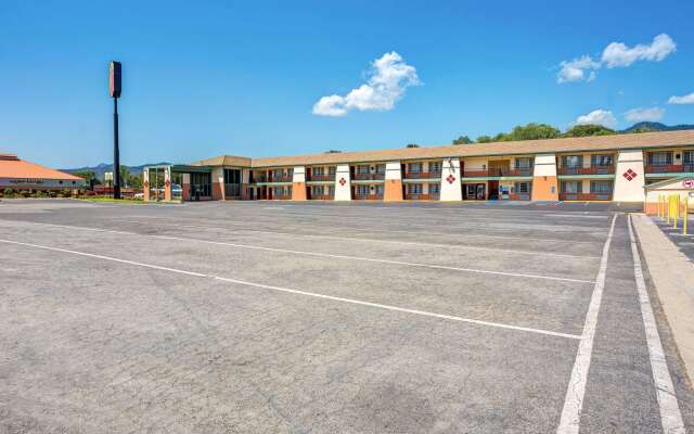 Super 8 by Wyndham Yreka