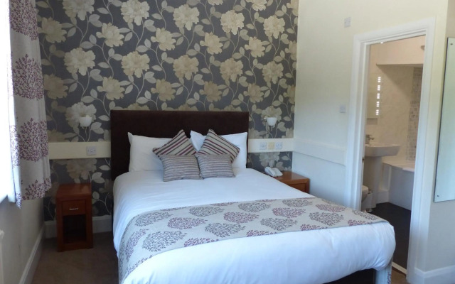 Farnham House Hotel