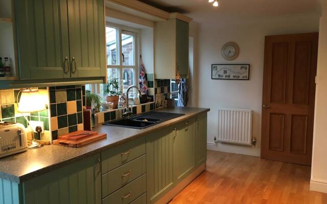 5 Charlton Mill Way B&B