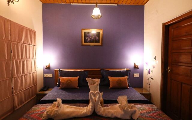 Groom Bridge Gold Stone Exotic Shimla